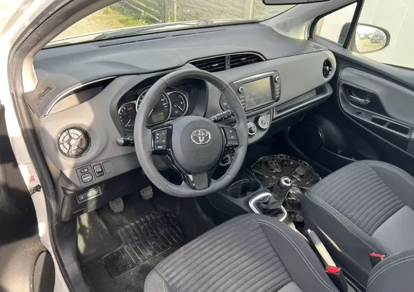 wielkopolskie Toyota Yaris cena 25000 przebieg: 70000, rok produkcji 2019 z Zduny